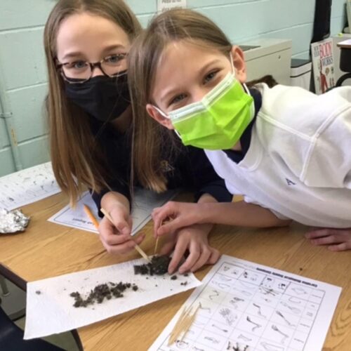 girls-doing-science-project-image