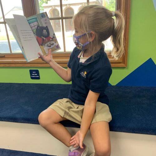 little-girl-reading-book-image